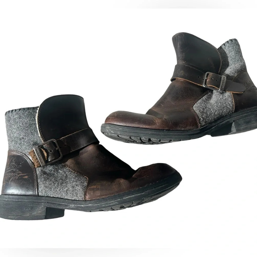 Woolrich vintage women’s size 10 boots. Look fabulous very rustic and broken in!